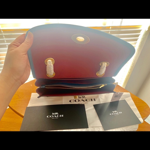 Coach - Picture 6 of 6